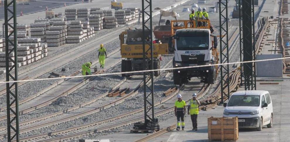 La terminal ferroviaria se fusiona con la carretera_La Vanguardia